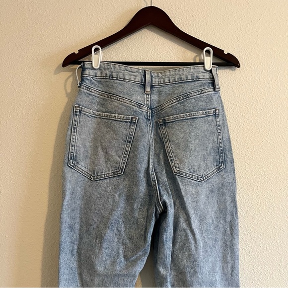 Old Navy Women's High-Waisted OG Straight Ripped Cut-Off Raw Hem Jeans Size 4 - Picture 4 of 12